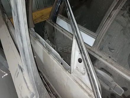 Двери на Мерседес W124 W140 W201 (190) ML164 за 15 000 тг. в Караганда – фото 8