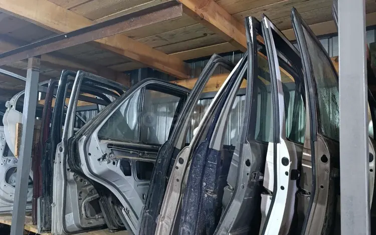 Двери на Мерседес W124 W140 W201 (190) ML164 за 15 000 тг. в Караганда