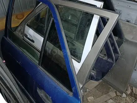 Двери на Мерседес W124 W140 W201 (190) ML164 за 15 000 тг. в Караганда – фото 4