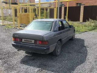 Mercedes-Benz 190