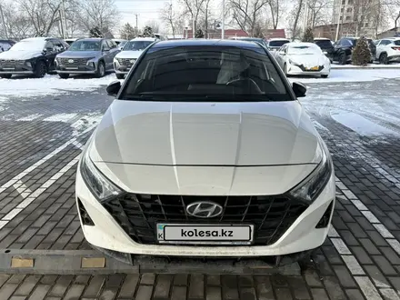Hyundai i20 2023 года за 6 900 000 тг. в Алматы – фото 3