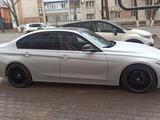 BMW 328 2015 года за 6 200 000 тг. в Уральск – фото 3