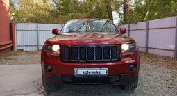 Jeep Grand Cherokee 2012 годаfor9 000 000 тг. в Риддер – фото 2