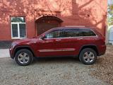 Jeep Grand Cherokee 2012 года за 11 000 000 тг. в Риддер – фото 3