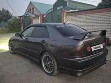 Lexus is-300, 2002