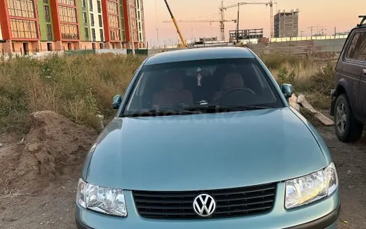 Volkswagen Passat 1998 годаfor1 300 000 тг. в Астана