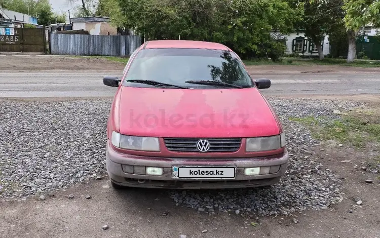 Volkswagen Passat 1994 годаүшін1 200 000 тг. в Актобе