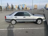 Mercedes-Benz C 200 1996 годаfor2 200 000 тг. в Астана – фото 2