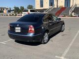Volkswagen Passat 2004 года за 1 500 000 тг. в Караганда – фото 2
