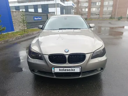 BMW 530 2003 года за 6 300 000 тг. в Усть-Каменогорск – фото 12