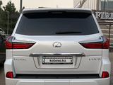 Lexus LX 570 2018 годаүшін46 000 000 тг. в Алматы – фото 4