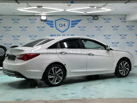 Hyundai Sonata 2013 года за 6 800 000 тг. в Астана – фото 2