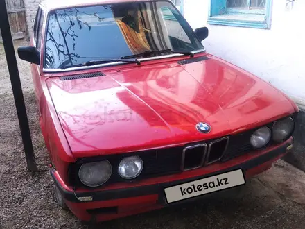 BMW 520 1985 года за 900 000 тг. в Тараз