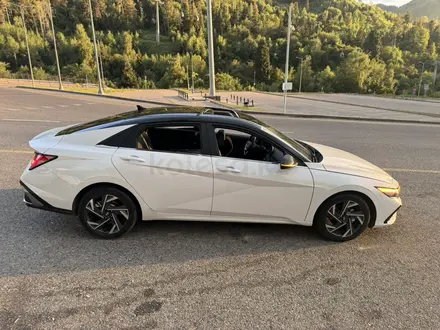 Hyundai Elantra 2023 года за 9 000 000 тг. в Алматы – фото 2