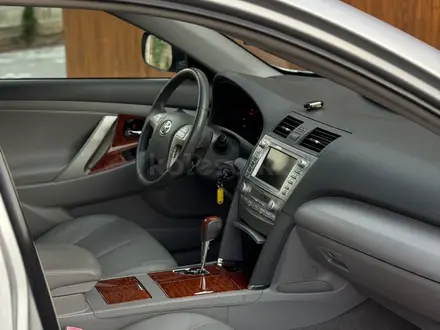 Toyota Camry 2010 года за 8 250 000 тг. в Алматы – фото 15