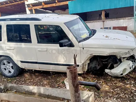 Jeep Commander 2007 года за 4 000 000 тг. в Тараз – фото 4