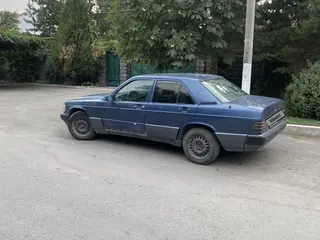 Mercedes-Benz 190