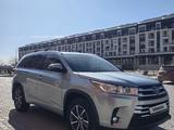 Toyota Highlander 2017 годаүшін15 550 000 тг. в Актау