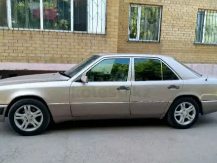 Mercedes-Benz E 280 1993 года за 1 200 000 тг. в Алматы