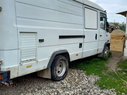 Mercedes-Benz  612D 1996 года за 7 500 000 тг. в Алматы – фото 3