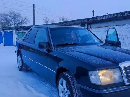 Mercedes-Benz E 200 1993 года за 2 200 000 тг. в Павлодар – фото 7