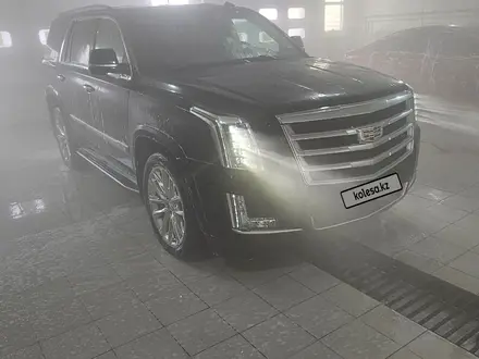 Cadillac Escalade 2020 года за 32 000 000 тг. в Астана – фото 2
