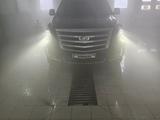 Cadillac Escalade 2020 года за 32 000 000 тг. в Астана