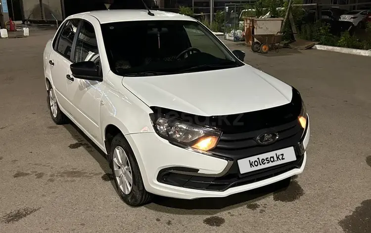 ВАЗ (Lada) Granta 2190 2019 годаүшін3 600 000 тг. в Караганда