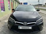 Toyota Camry 2015 года за 7 750 000 тг. в Шымкент – фото 2