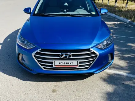 Hyundai Elantra 2017 года за 4 300 000 тг. в Актау – фото 2