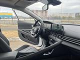 Hyundai Elantra 2024 года за 9 800 000 тг. в Уральск – фото 5
