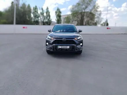 Toyota RAV4 2022 года за 16 500 000 тг. в Актобе