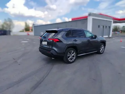 Toyota RAV4 2022 года за 16 500 000 тг. в Актобе – фото 3