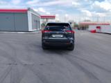Toyota RAV4 2022 года за 16 500 000 тг. в Актобе – фото 4