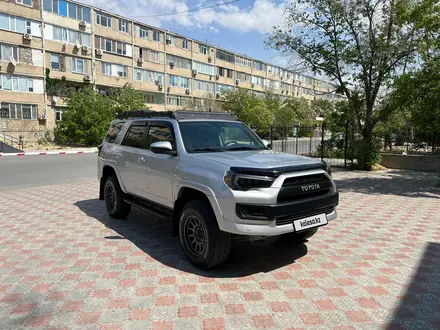 Toyota 4Runner 2017 года за 21 999 999 тг. в Актау – фото 2