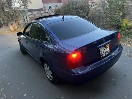 Volkswagen Passat 2001 года за 2 350 000 тг. в Астана – фото 22