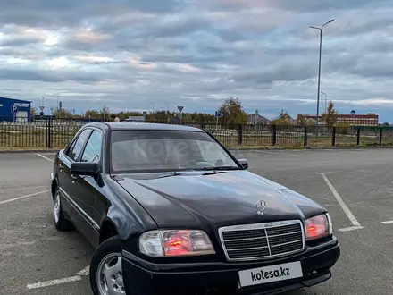 Mercedes-Benz C 180 1995 годаүшін2 300 000 тг. в Уральск – фото 2