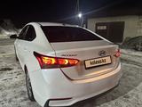 Hyundai Accent 2018 года за 7 300 000 тг. в Аягоз – фото 2