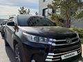 Toyota Highlander 2018 года за 16 399 999 тг. в Астана