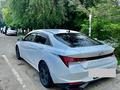 Hyundai Elantra 2021 года за 8 100 000 тг. в Алматы – фото 2