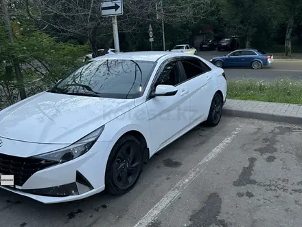 Hyundai Elantra 2021 года за 8 100 000 тг. в Алматы – фото 5