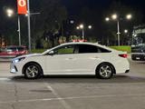 Hyundai Sonata 2019 годаfor7 800 000 тг. в Шымкент – фото 4