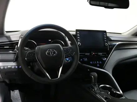 Toyota Camry Prestige 2023 года за 18 700 000 тг. в Актобе – фото 10