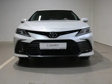 Toyota Camry Prestige 2023 года за 18 700 000 тг. в Актобе – фото 2