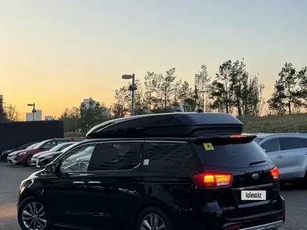 Kia Carnival 2016 года за 11 000 000 тг. в Астана – фото 4