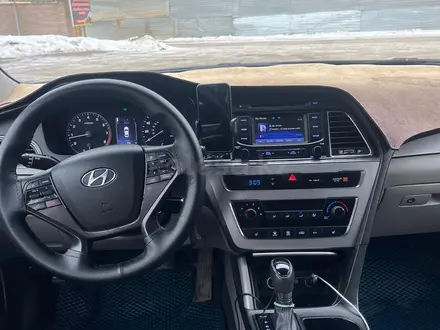 Hyundai Sonata 2015 года за 5 500 000 тг. в Актобе – фото 9