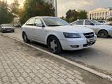 Hyundai Sonata 2006 годаfor3 000 000 тг. в Семей