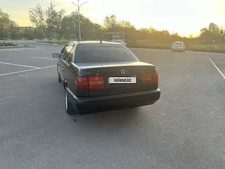 Volkswagen Passat 1993 года за 1 750 000 тг. в Караганда – фото 4