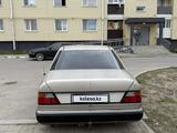 Mercedes-Benz E 200 1992 годаүшін750 000 тг. в Рудный – фото 2