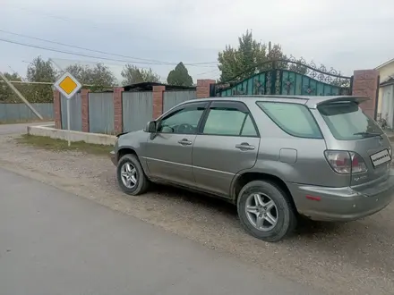 Lexus RX 300 2001 года за 4 600 000 тг. в Алматы – фото 2